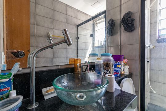 Banheiro de apartamento à venda com 2 quartos, 46m² em Vila Silvia, São Paulo