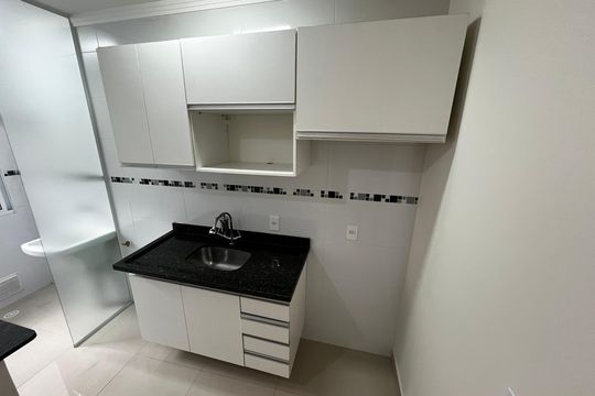 Sala/Cozinha de kitnet/studio à venda com 1 quarto, 28m² em Vila Dom Pedro Ii, São Paulo