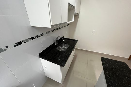 Sala/Cozinha de kitnet/studio à venda com 1 quarto, 28m² em Vila Dom Pedro Ii, São Paulo