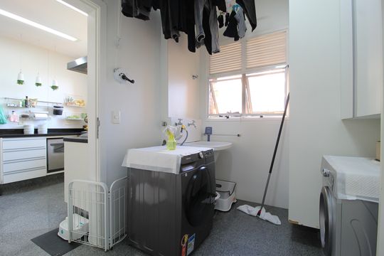 Área de Serviço de apartamento à venda com 3 quartos, 167m² em Vila Nova Conceição, São Paulo