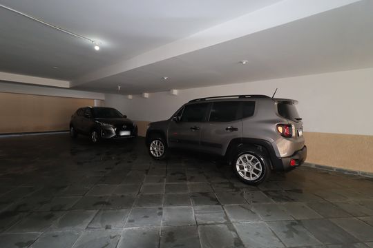 Garagem de apartamento à venda com 3 quartos, 90m² em Parque Industriario, Santo André