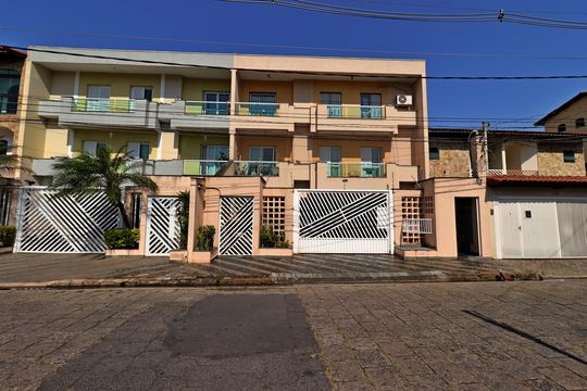 Fachada de apartamento à venda com 3 quartos, 90m² em Parque Industriario, Santo André