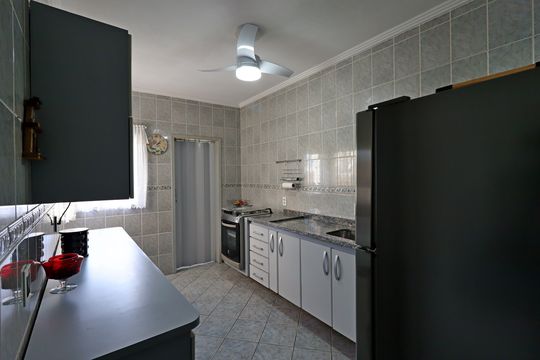 Cozinha de apartamento à venda com 3 quartos, 90m² em Parque Industriario, Santo André