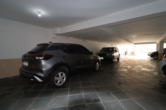 Garagem de apartamento à venda com 3 quartos, 90m² em Parque Industriario, Santo André