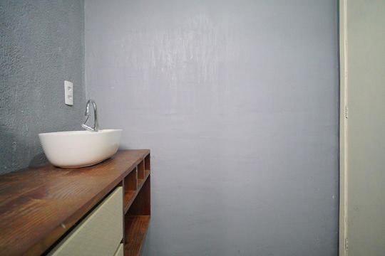 Banheiro Corredor de apartamento à venda com 2 quartos, 55m² em São Geraldo, Porto Alegre