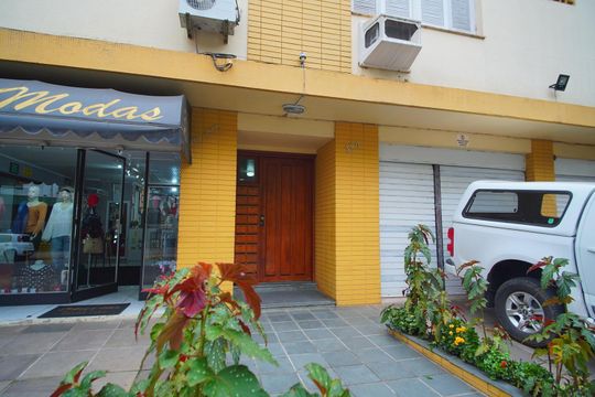 Fachada de apartamento à venda com 2 quartos, 55m² em São Geraldo, Porto Alegre
