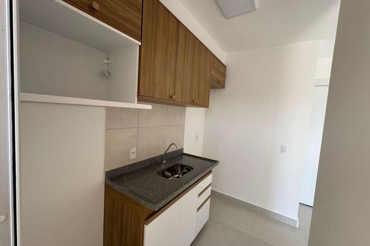 Cozinha de apartamento à venda com 2 quartos, 46m² em Jardim Santo Antoninho, São Paulo