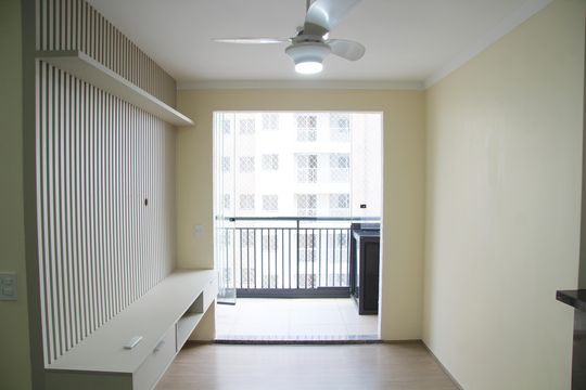 Sala de apartamento para alugar com 2 quartos, 58m² em Picanço, Guarulhos
