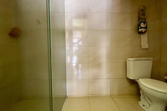 banhop de casa à venda com 5 quartos, 145m² em São Geraldo, Belo Horizonte