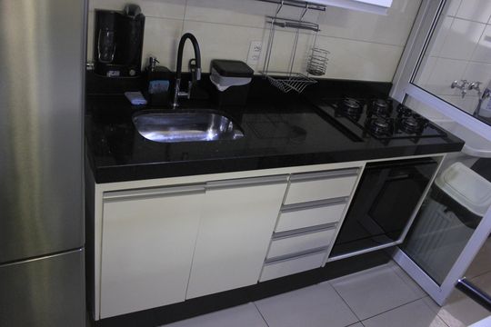 Cozinha de apartamento à venda com 3 quartos, 76m² em Vila Rosalia, Guarulhos