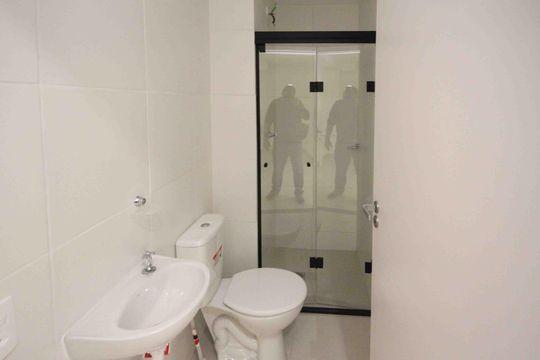 Banheiro de apartamento para alugar com 2 quartos, 35m² em Fazenda da Juta, São Paulo