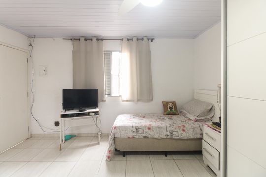 Suíte 1 de casa para alugar com 4 quartos, 150m² em Vila Esperança, São Paulo