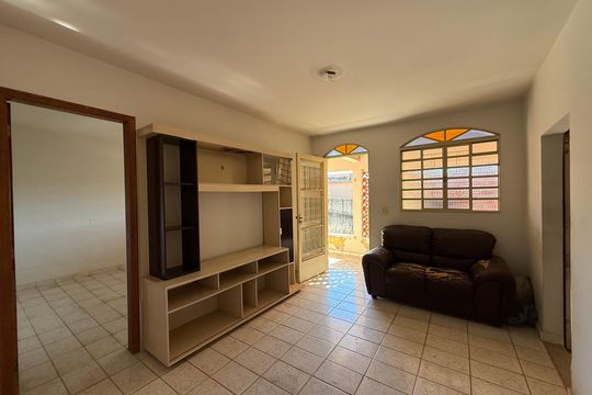 Casa à venda com 2 quartos, 360m² em Parque Sao Jose, Belo Horizonte