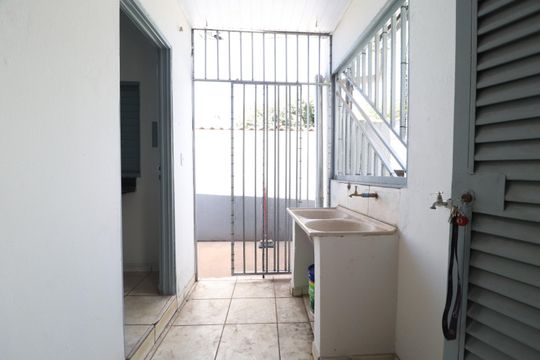 Área de Serviço de casa para alugar com 2 quartos, 76m² em Presidente Roosevelt, Uberlândia