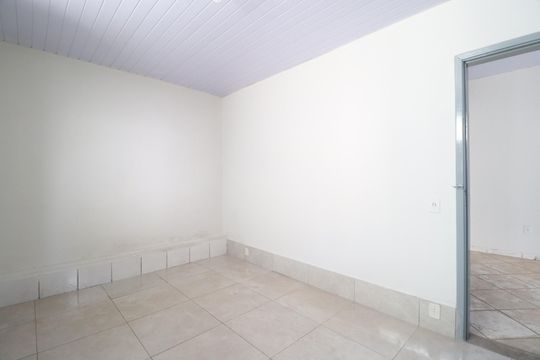 Quarto 2 de casa para alugar com 2 quartos, 76m² em Presidente Roosevelt, Uberlândia