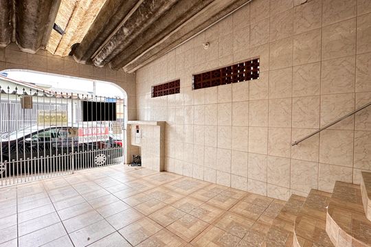 Garagem de casa à venda com 2 quartos, 114m² em Alves Dias, São Bernardo do Campo