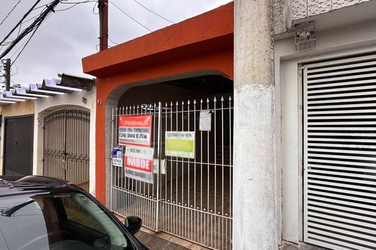 Fachada de casa à venda com 2 quartos, 114m² em Alves Dias, São Bernardo do Campo