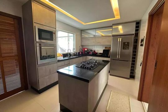 Casa à venda com 5 quartos, 238m² em Recreio dos Bandeirantes, Rio de Janeiro