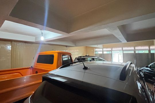 Garagem de casa à venda com 3 quartos, 283m² em Campestre, Santo André