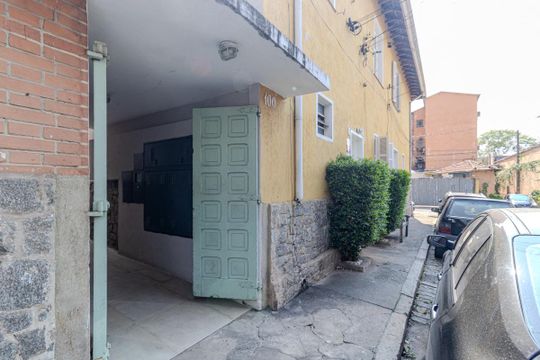 Fachada de casa de condomínio para alugar com 1 quarto, 60m² em Higienópolis, São Paulo