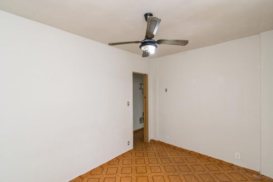 Quarto 1 de apartamento à venda com 2 quartos, 48m² em Olaria, Rio de Janeiro