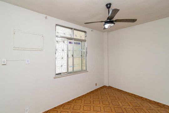 Quarto 1 de apartamento à venda com 2 quartos, 48m² em Olaria, Rio de Janeiro