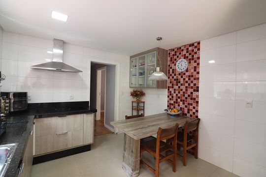Cozinha de casa à venda com 3 quartos, 300m² em Vila Vivaldi, São Bernardo do Campo
