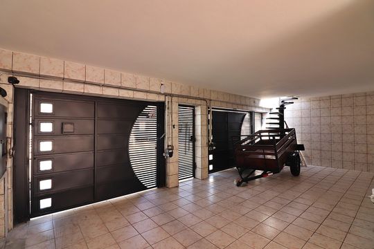 Garagem de casa à venda com 3 quartos, 300m² em Vila Vivaldi, São Bernardo do Campo