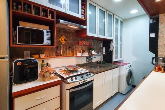 Cozinha e Área de Serviço de apartamento à venda com 1 quarto, 62m² em Barra da Tijuca, Rio de Janeiro