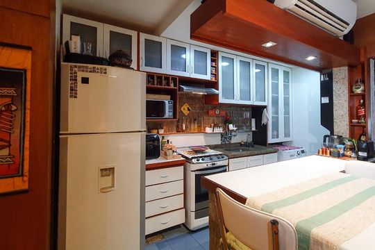 Cozinha e Área de Serviço de apartamento à venda com 1 quarto, 62m² em Barra da Tijuca, Rio de Janeiro