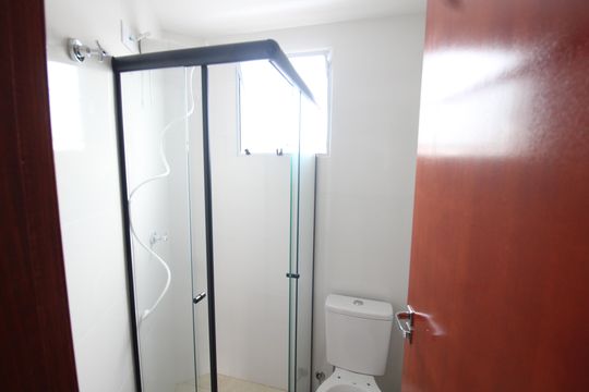 Banheiro de apartamento para alugar com 1 quarto, 25m² em Vila Nivi, São Paulo