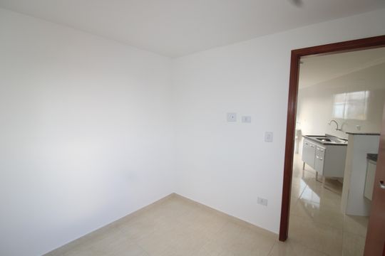 Quarto 1 de apartamento para alugar com 1 quarto, 25m² em Vila Nivi, São Paulo