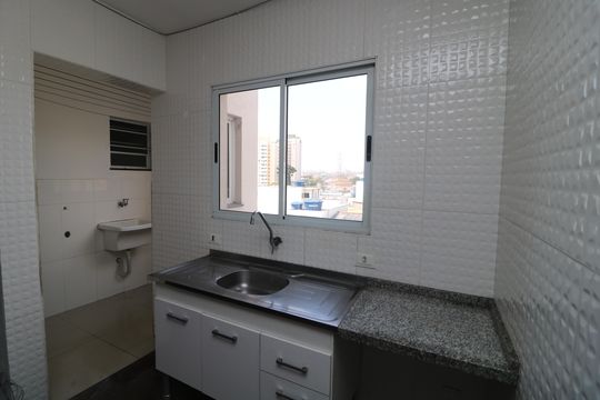 Cozinha de apartamento para alugar com 2 quartos, 55m² em Jardim Nove de Julho, São Paulo
