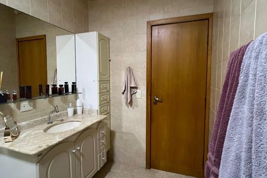 Banheiro de casa à venda com 3 quartos, 257m² em Vila Constança, São Paulo