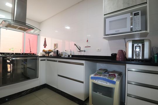 Cozinha de casa à venda com 4 quartos, 308m² em Vila Santa Teresa, Santo André