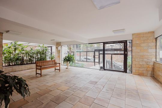 Hall de entrada de apartamento à venda com 3 quartos, 118m² em Jardim Paulista, São Paulo