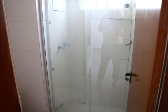 Banheiro Social de apartamento para alugar com 1 quarto, 36m² em Coração Eucarístico, Belo Horizonte