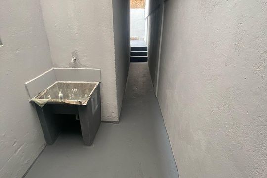 Casa à venda com 1 quarto, 96m² em Vila Scarpelli, Santo André