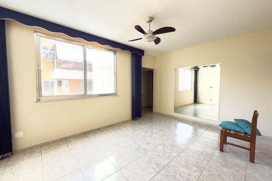 Sala de apartamento à venda com 2 quartos, 80m² em Penha Circular, Rio de Janeiro