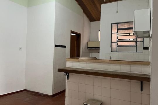 Cozinha de casa para alugar com 2 quartos, 140m² em Vila Penteado, São Paulo