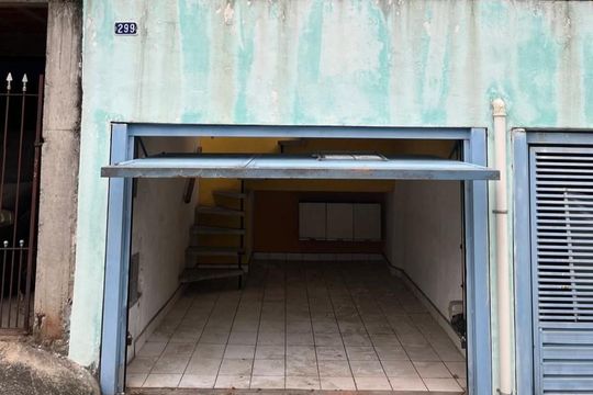 Fachada de casa para alugar com 2 quartos, 140m² em Vila Penteado, São Paulo