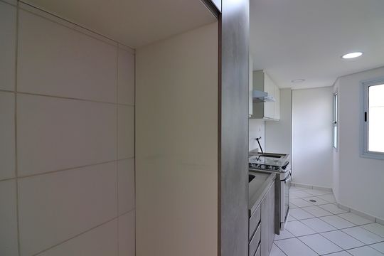 Cozinha e Área de Serviço de apartamento para alugar com 2 quartos, 44m² em Paulicéia, São Bernardo do Campo