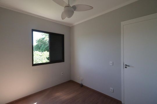 Quarto 2 de apartamento para alugar com 2 quartos, 43m² em (l-10), Ribeirão Preto