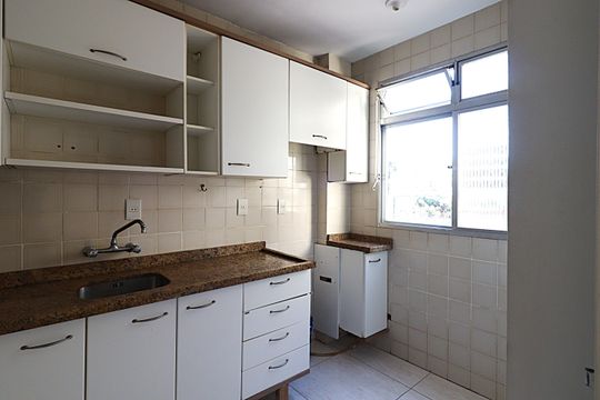 Cozinha de apartamento para alugar com 3 quartos, 183m² em Bom Fim, Porto Alegre