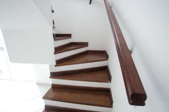 Escada dos Quartos de casa à venda com 3 quartos, 140m² em Pechincha, Rio de Janeiro