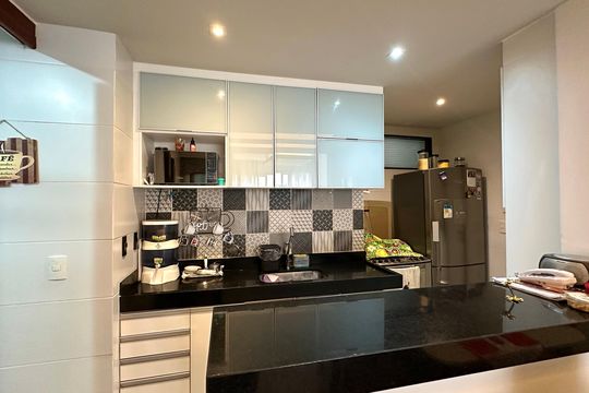 Cozinha de apartamento à venda com 3 quartos, 99m² em Copacabana, Rio de Janeiro