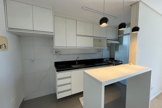 Cozinha de apartamento para alugar com 2 quartos, 59m² em Jardim Marilu, Cotia