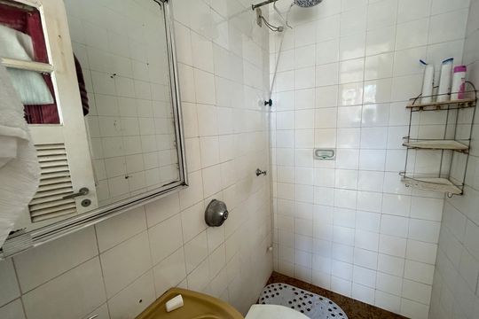 Banheiro de serviço de apartamento à venda com 4 quartos, 400m² em Méier, Rio de Janeiro