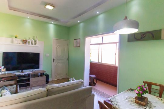 Sala de apartamento à venda com 2 quartos, 76m² em Centro, Niterói
