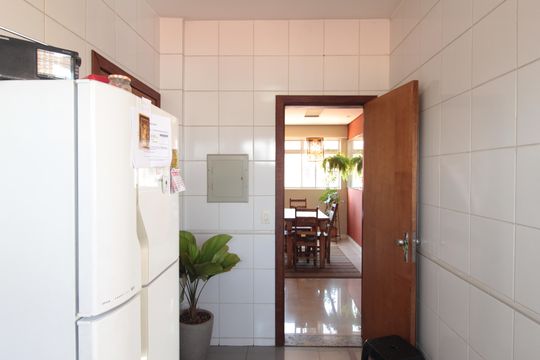 Cozinha de apartamento à venda com 3 quartos, 200m² em Ouro Preto, Belo Horizonte